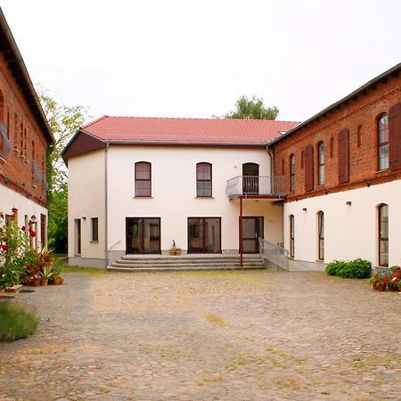 Landhaus Heinrichshof Hotel Jüterbog Exterior foto